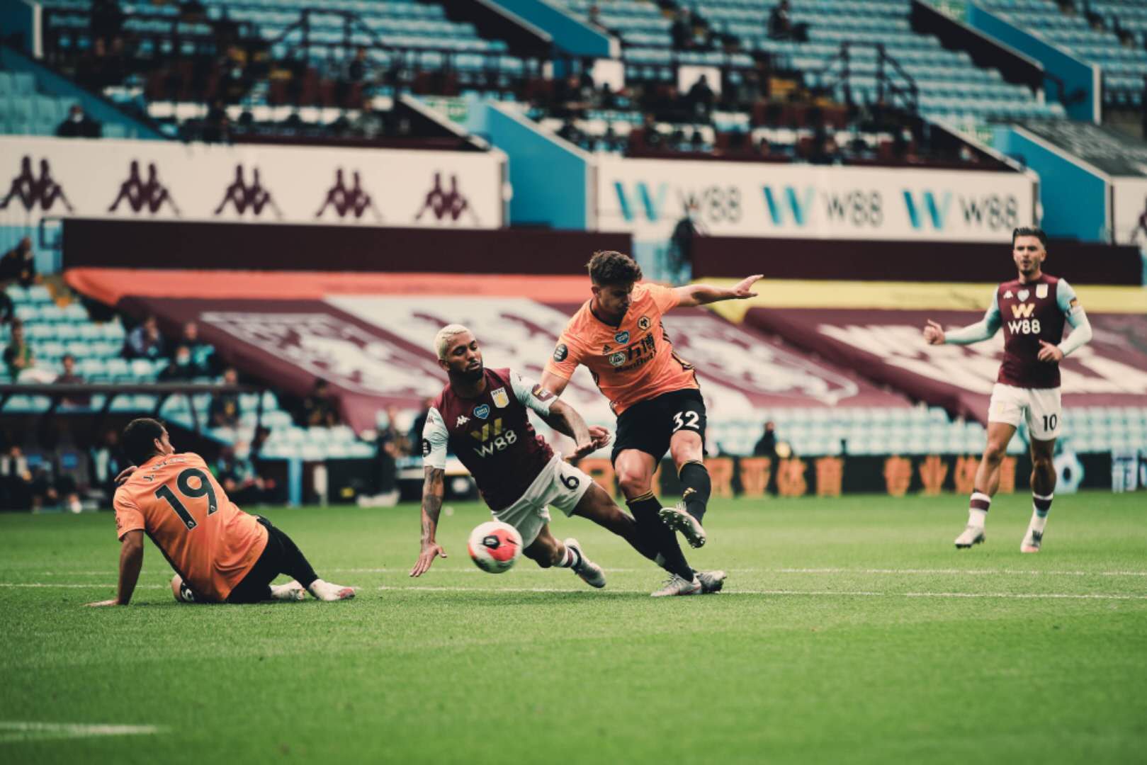 二八杠-狼队足球俱乐部维基百科万维中文